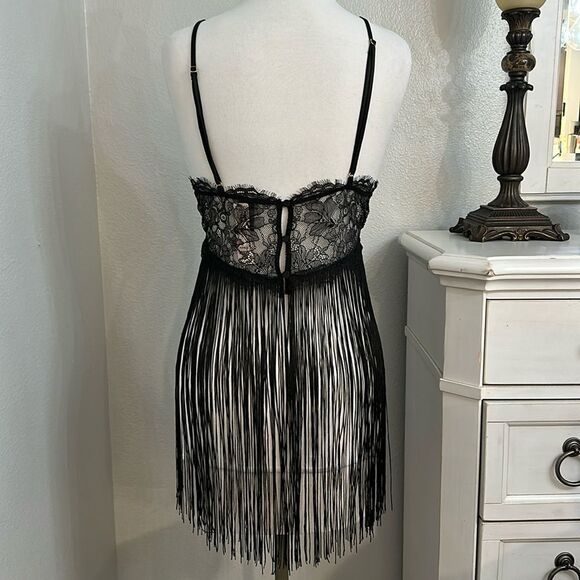 Victoria’s Secret Black Fringe Slip And V-String Panty Size Large - Picture 3 of 16